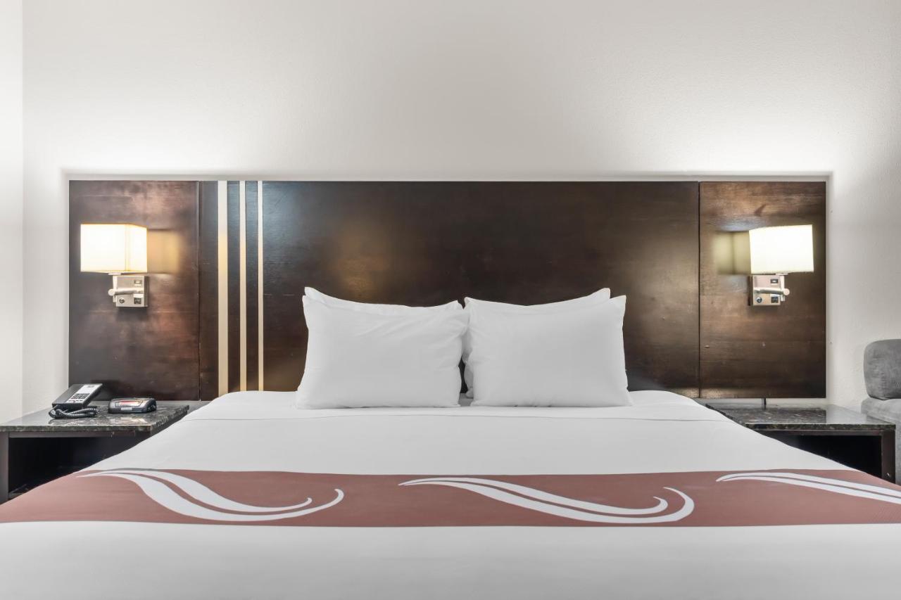 Quality Inn & Suites Mall Of America - Msp Airport Μπλούμινγκτον Εξωτερικό φωτογραφία