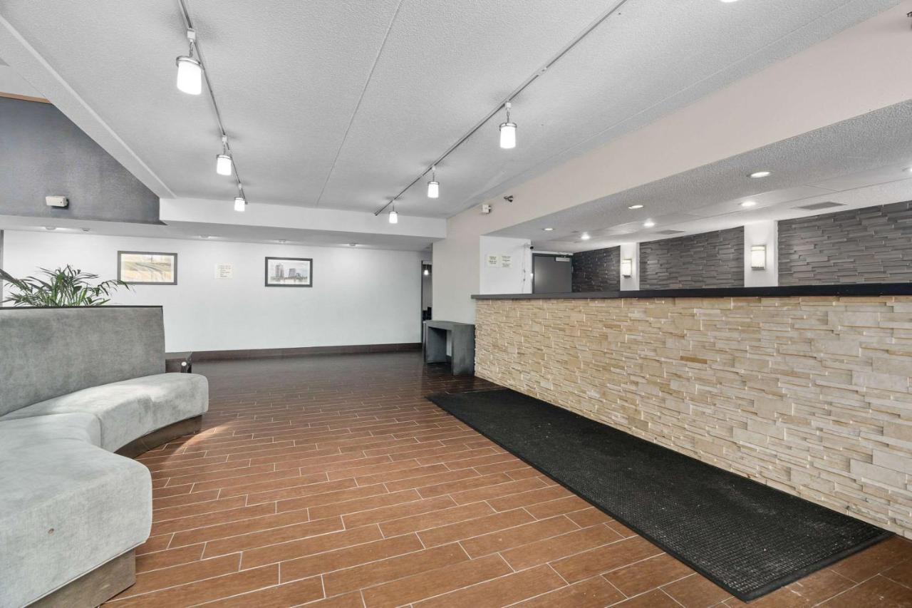 Quality Inn & Suites Mall Of America - Msp Airport Μπλούμινγκτον Εξωτερικό φωτογραφία