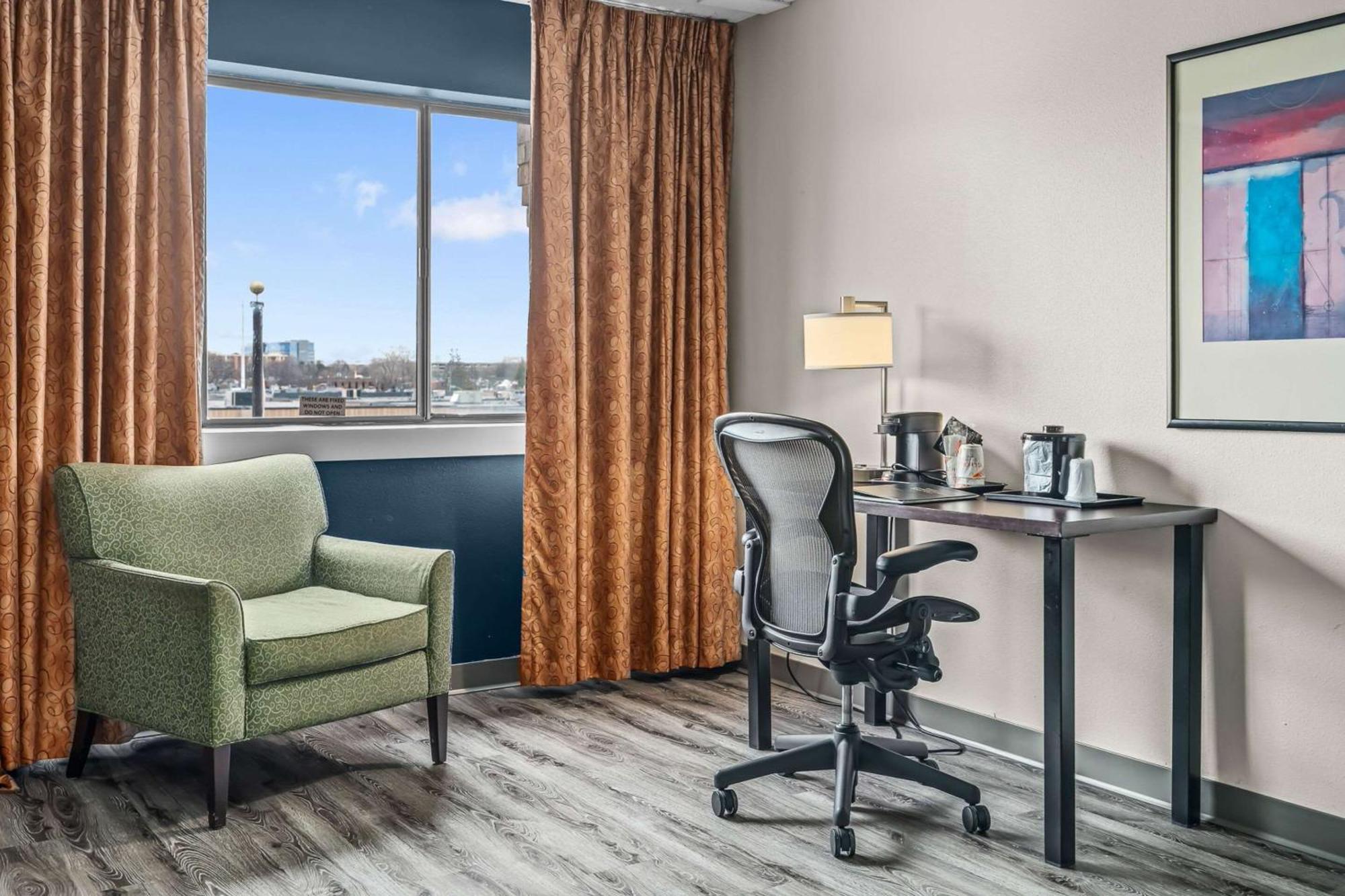 Quality Inn & Suites Mall Of America - Msp Airport Μπλούμινγκτον Εξωτερικό φωτογραφία