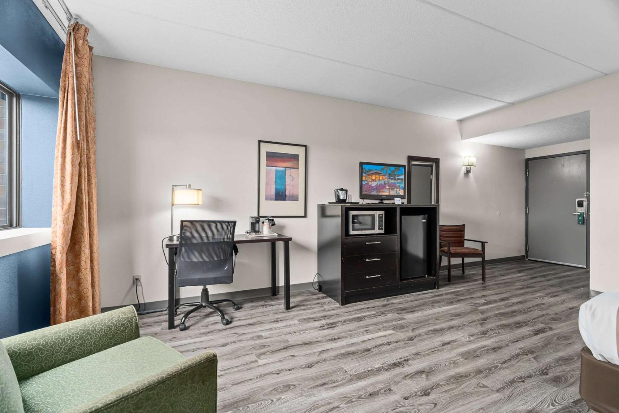 Quality Inn & Suites Mall Of America - Msp Airport Μπλούμινγκτον Εξωτερικό φωτογραφία