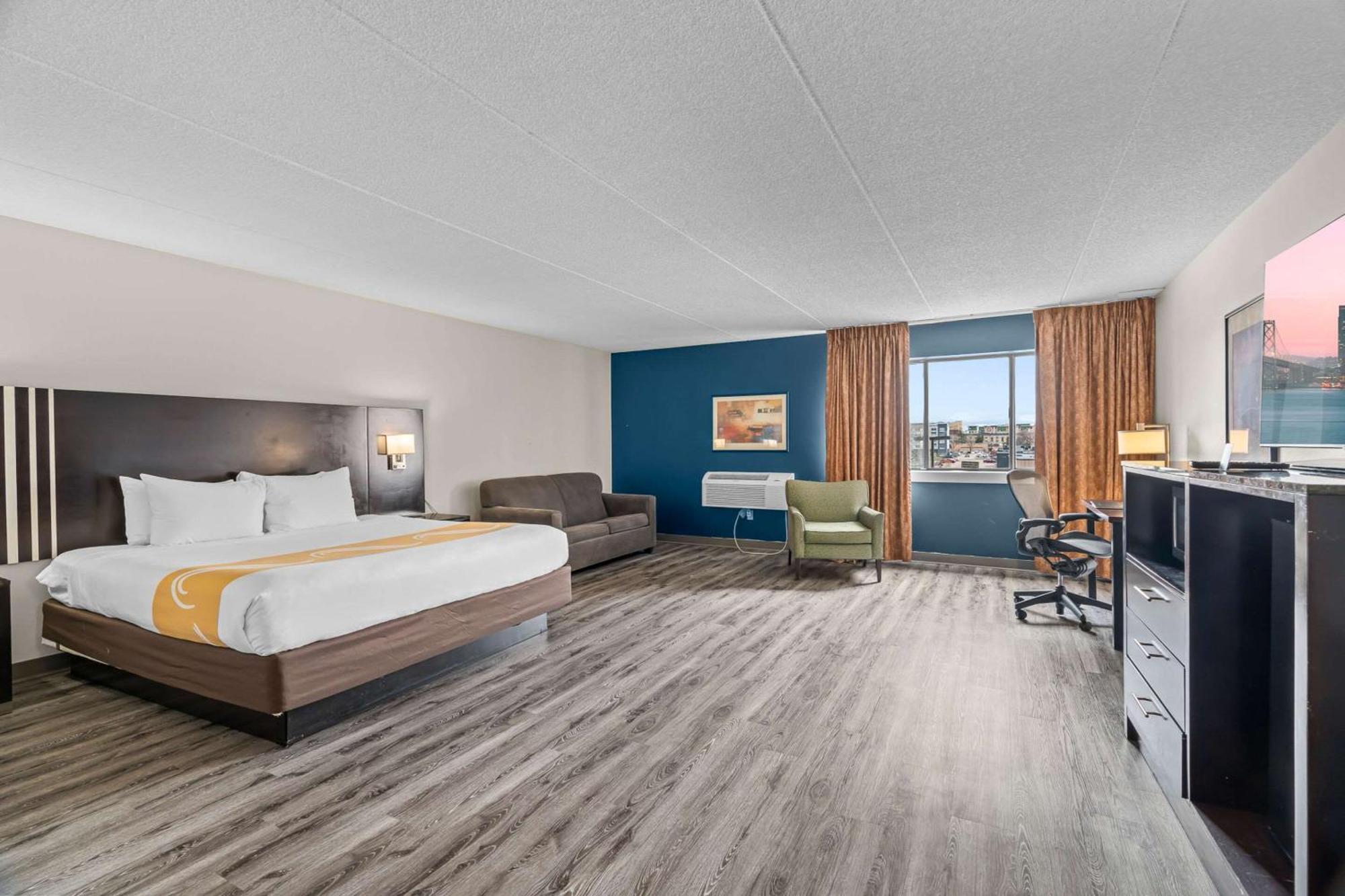 Quality Inn & Suites Mall Of America - Msp Airport Μπλούμινγκτον Εξωτερικό φωτογραφία